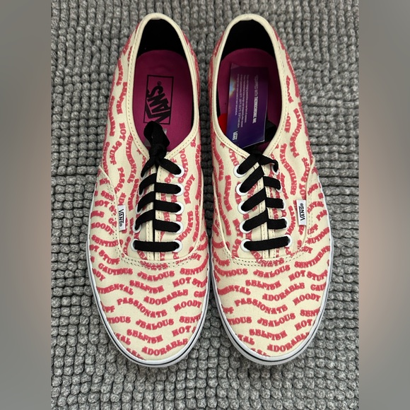 RARE NWT Vans Cream and Pink Writing